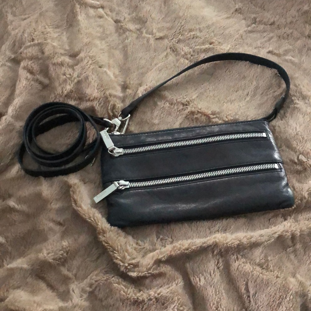 Hobo black leather purse.l.
